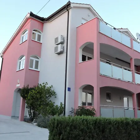 Apartment With Parking Space - 16898 Trogir