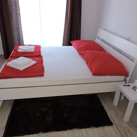 Appartement With Parking Space - 16898 Trogir