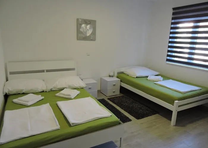 Appartement With Parking Space - 16898 *