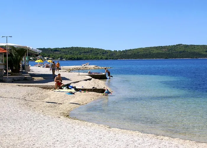 Appartement With Parking Space - 16898 Trogir