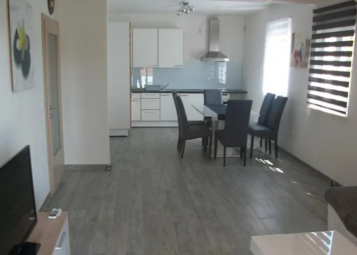 With Parking Space - 16898 Appartement