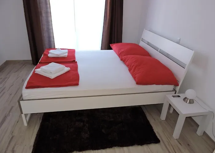 Appartement With Parking Space - 16898 Trogir